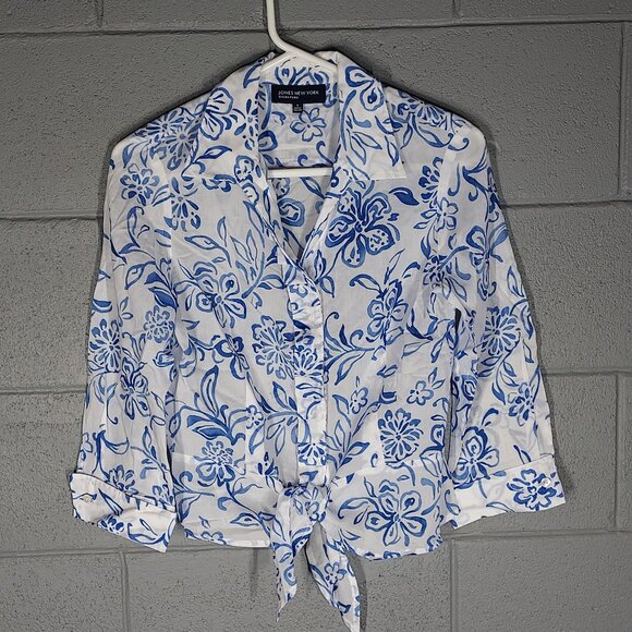 Jones New York Tops - Jones New York Signature Blue & White Floral Lightweight Top - Small